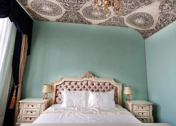 Hotel Jmr Royal -luxury & Private Sauna 4*