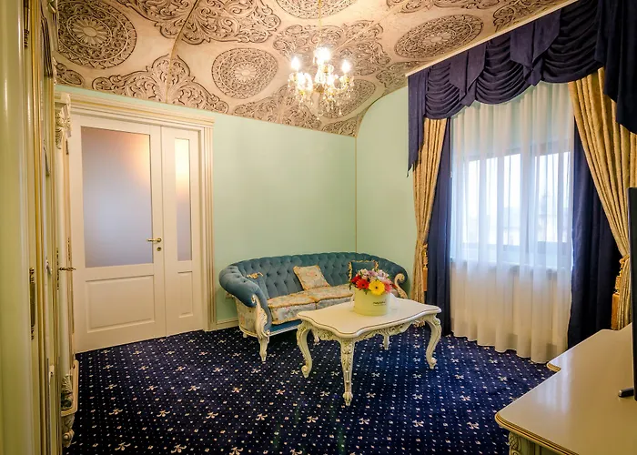 Jmr Royal -luxury & Private Sauna Hotel