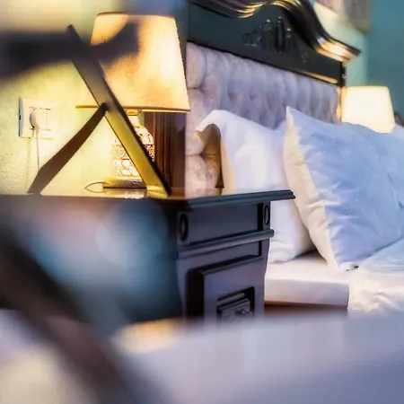 Jmr Royal -luxury & Private Sauna Hotell 4*