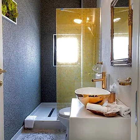 Hotel Jmr Royal -luxury & Private Sauna 4*