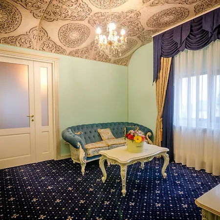 Jmr Royal -luxury & Private Sauna Отель
