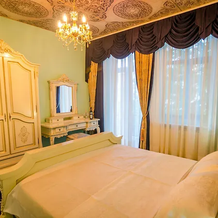 Отель Jmr Royal -luxury & Private Sauna 4*