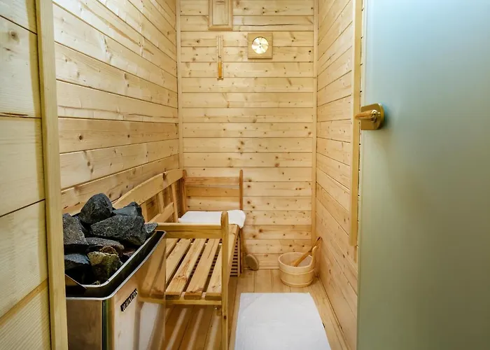 Jmr Royal -luxury & Private Sauna Hotell